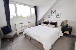  CHESTNUT WAY - click for photo gallery